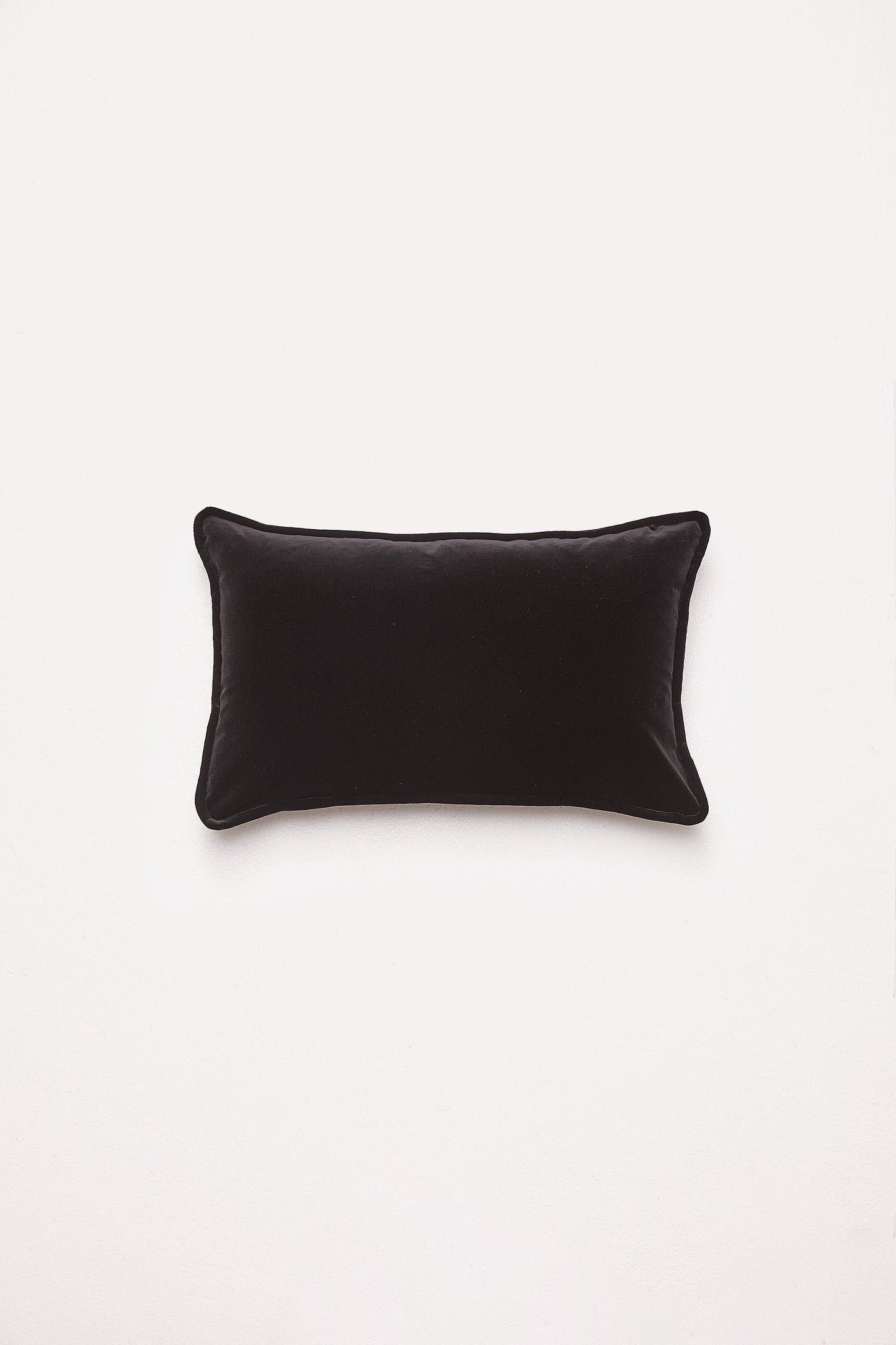 Lumbar Velvet - Black Cat Cushion