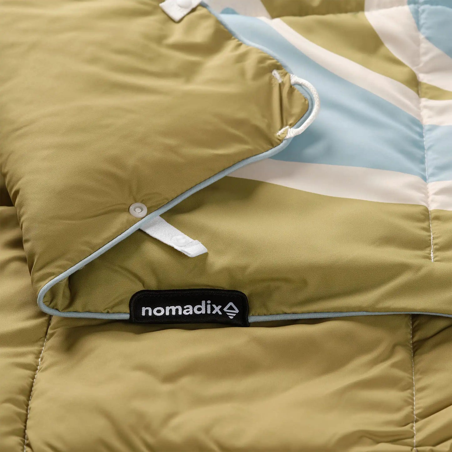 Graphene Puffer Blanket: Wild Flowers Meadow Green