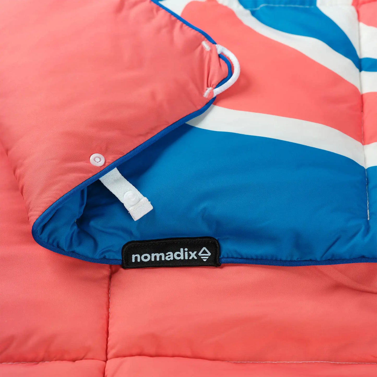 Graphene Puffer Blanket: Wild Flowers Stellar Blue Red