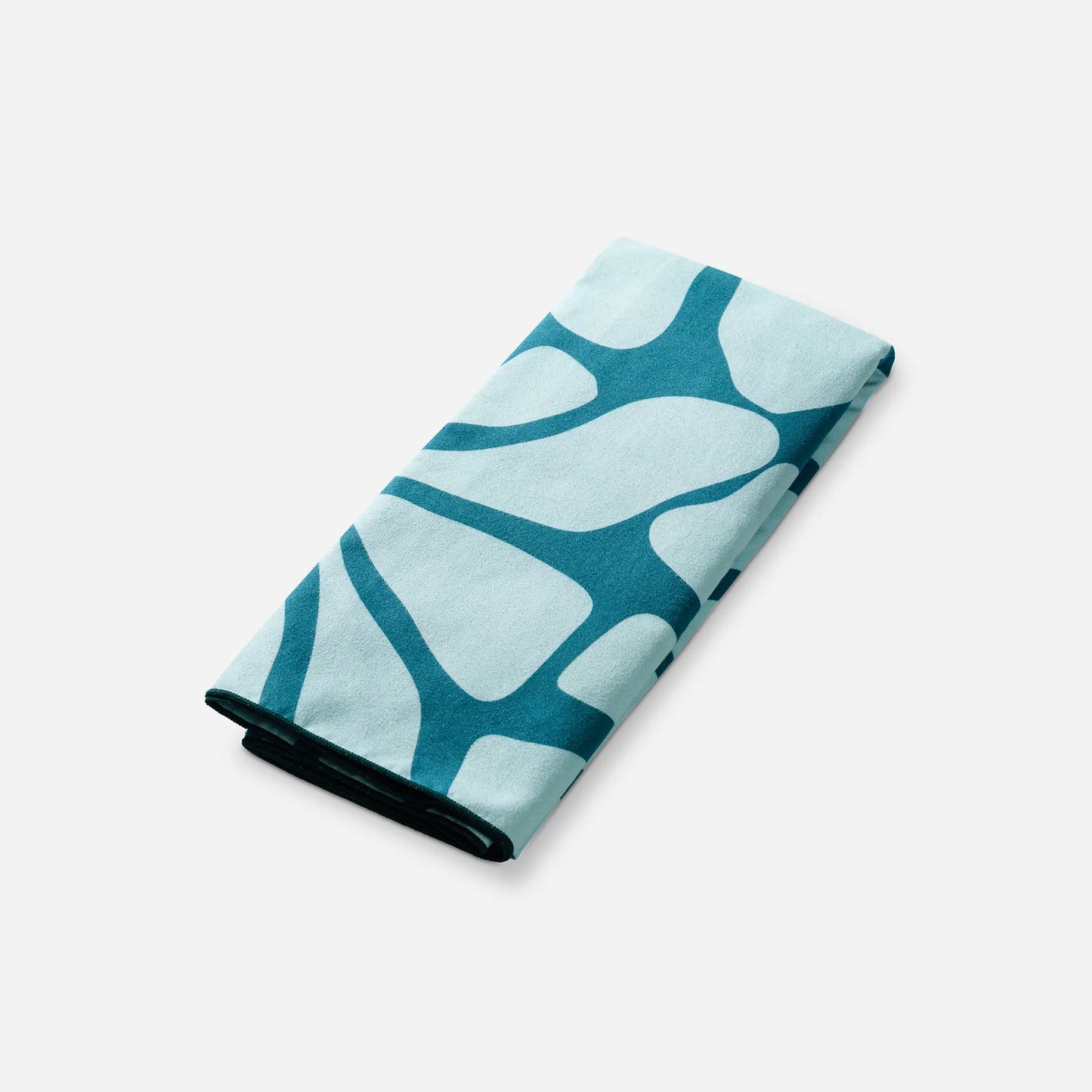 Ultralight Towel: Lazy Daisy Seafoam Green