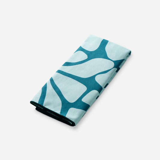 Ultralight Towel: Lazy Daisy Seafoam Green
