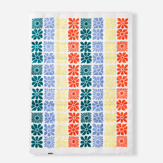 Graphene Puffer Blanket: Flowerbed Multi