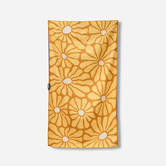 Ultralight Towel: Lazy Daisy Gold