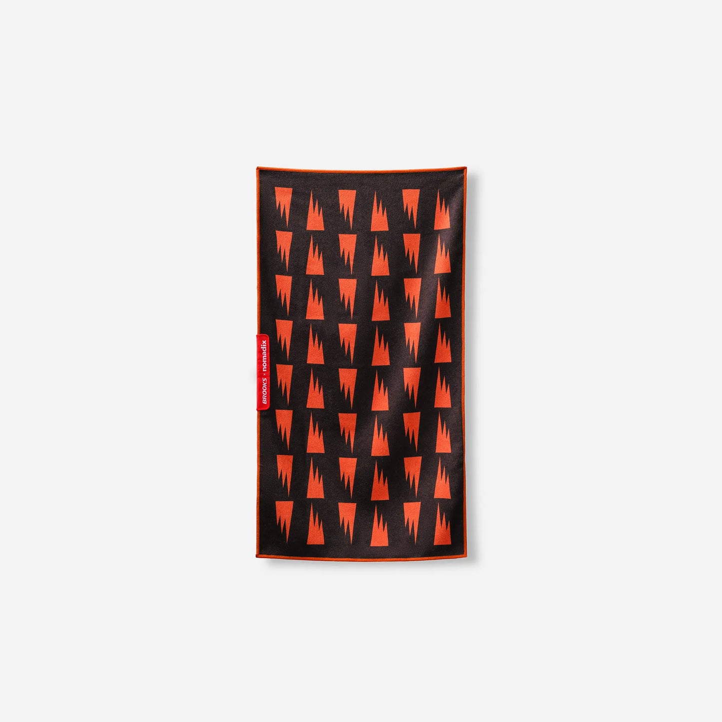 Fitness Towel: Summit Black (Nomadix x Brooks)