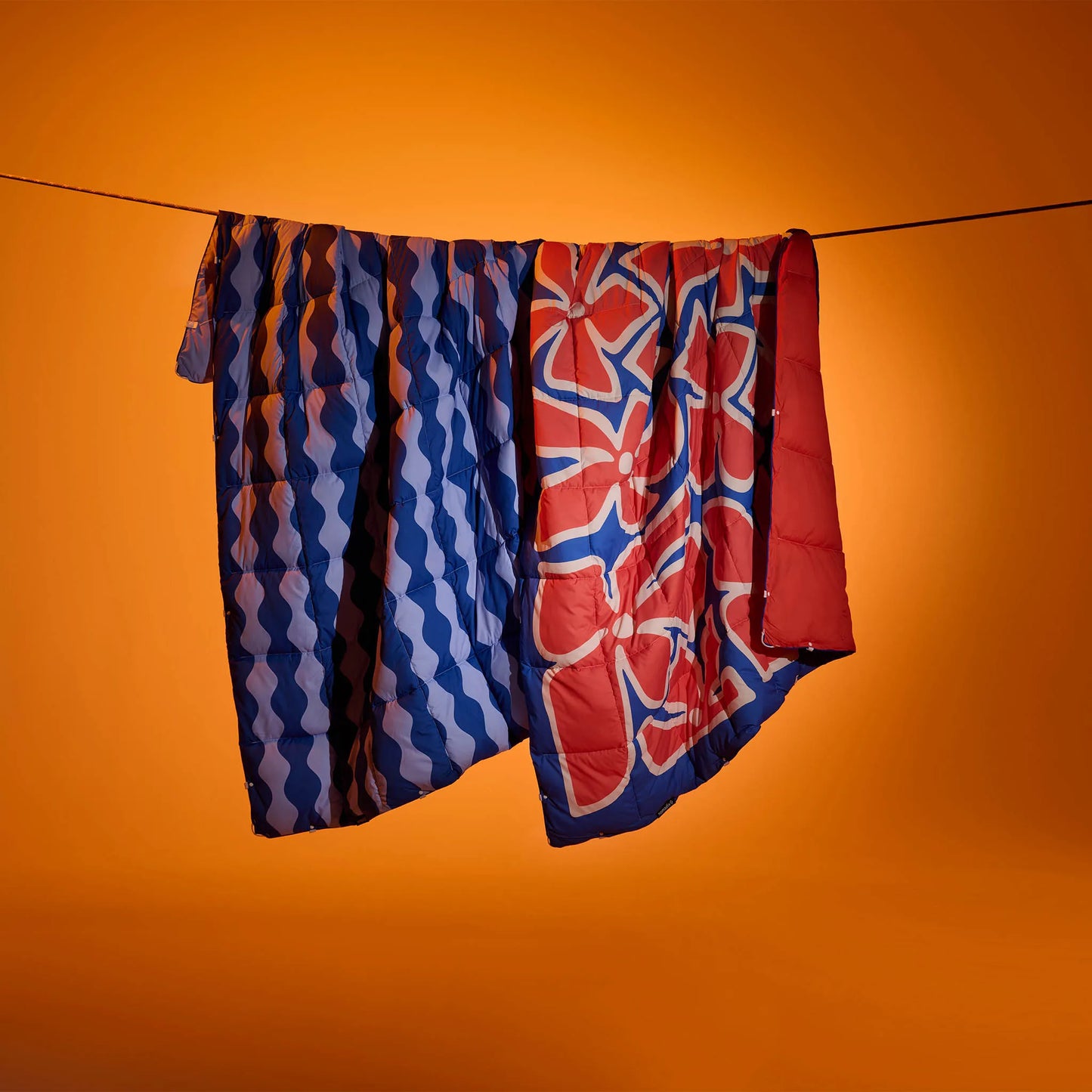 Graphene Puffer Blanket: Slack Tide Coastal Blue