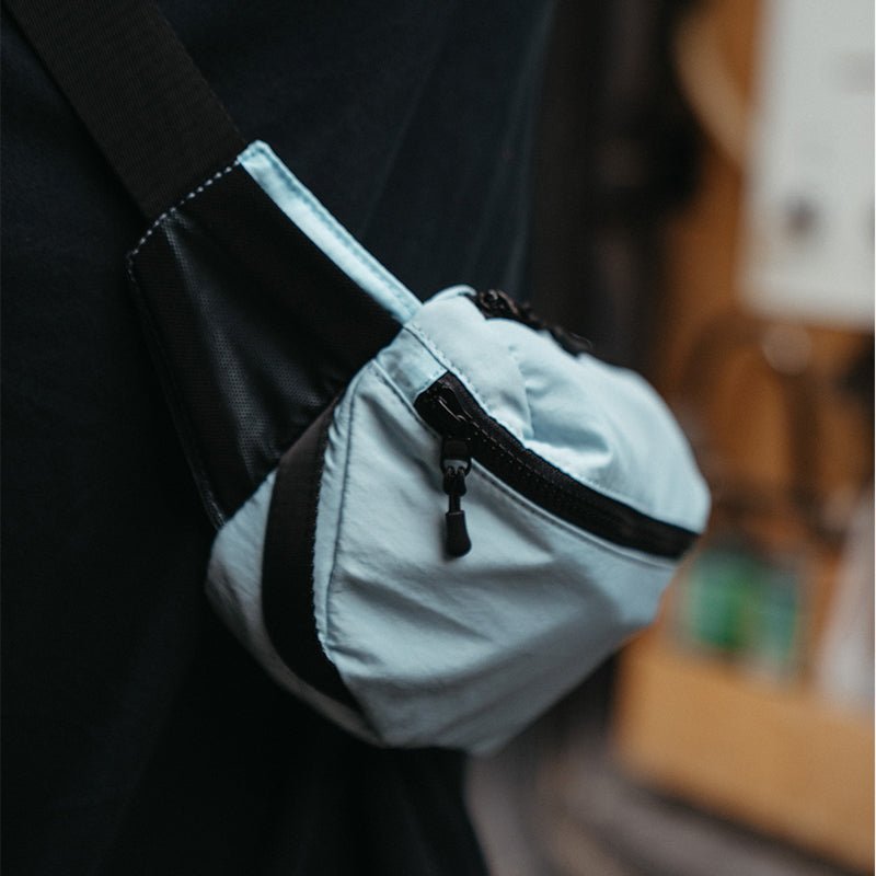 Fanny Pack: Pale Blue Sky