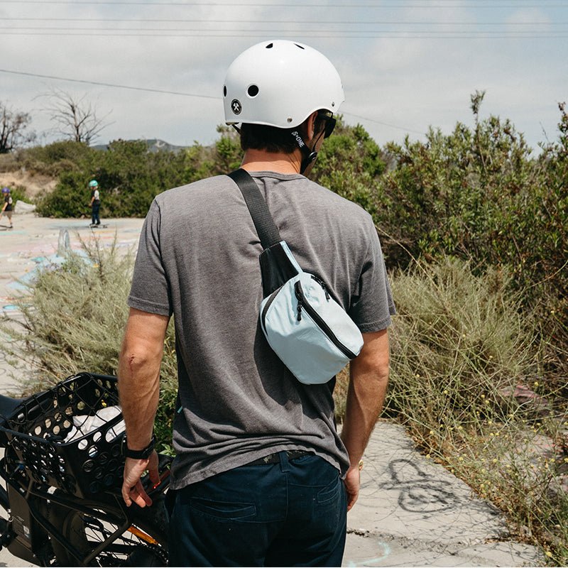 Fanny Pack: Pale Blue Sky