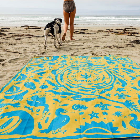 Festival Blanket: Nomadix x 5 Gyres: Kelp Swirl