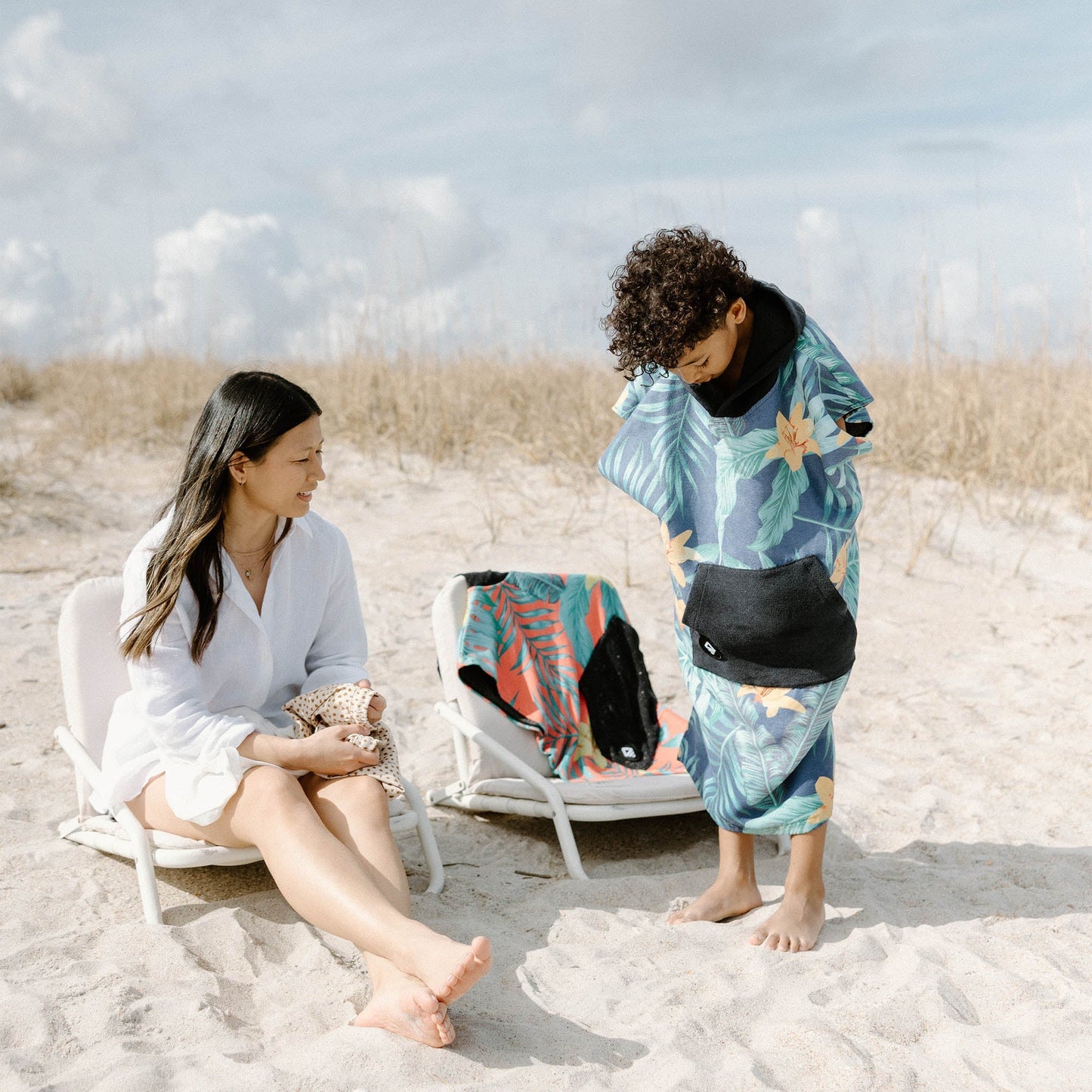 Kids Changing Poncho: Palms Dusk