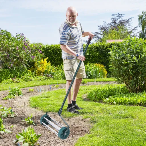 Heavy Duty Manual Lawn Spike Soil